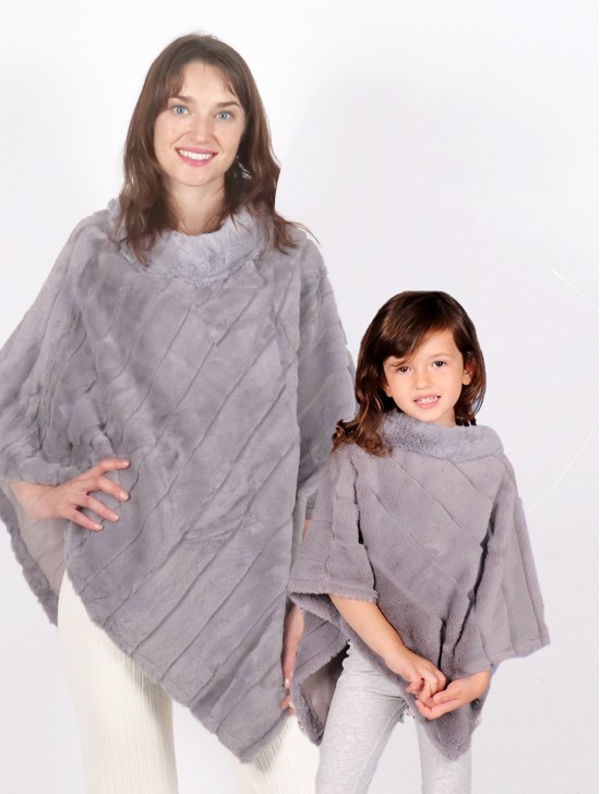 Mom and Kids Diagonal Pattern Faux Fur Poncho 